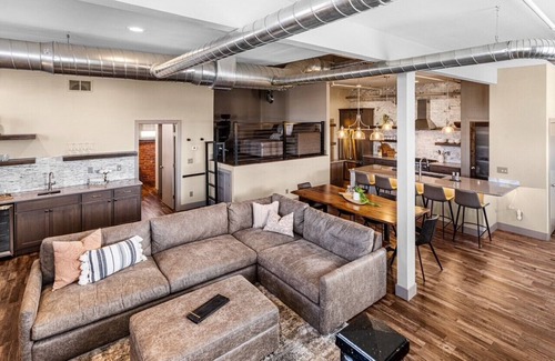 Pueblo Apartment | Charming 1-bedroom apartment on the Historic Pueblo Riverwalk