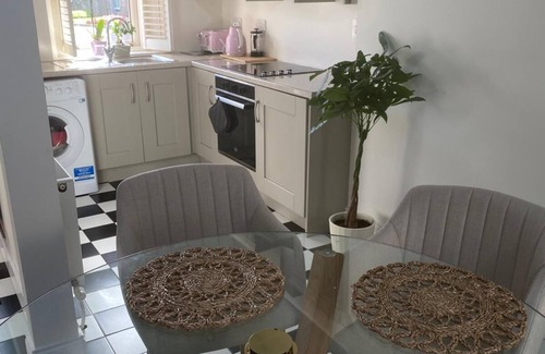 Cashel Cottage | Charming 1-bedroom cottage in Cashel