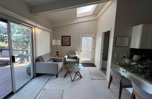 Central Malibu Cottage | Charming 1-bedroom cottage in serene Malibu with WiFi