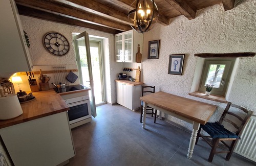 Faux Cottage | Charming 1-bedroom cottage 'La Boulangerie' with beautiful garden and pool.