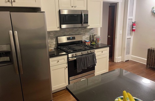 Somerville House | Charming 1-bedroom house in delightful Somerville with WiFi