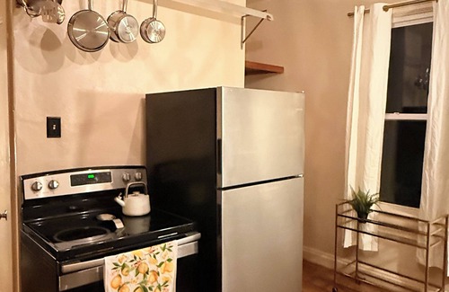 The Hill House | Charming 1-bedroom home in the heart of The Hill!