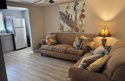 Sumter House | Charming 1-bedroom house with WiFi, AC in nice Sumter