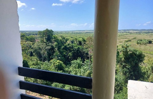 Moore Town Villa | Charming 1-bedroom in wonderful Amity Hal with AC, WiFi