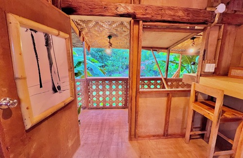 General Luna Cottage | Charming 1-Bedroom Cottage with Private Beach Access, Ocean 9, Queen Bed AC Wifi