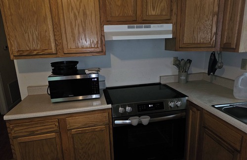Martinsville House | Charming 1-bedroom house in fabulous Martinsville with AC