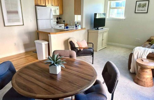 Erie House | Charming 1-BR carriage house in quiet neighborhood