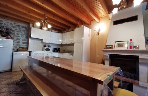 Lorlanges Cottage | Charming 16th Century Cottage near Beautiful Villages, Private Lake Fishing, and Forest Trails