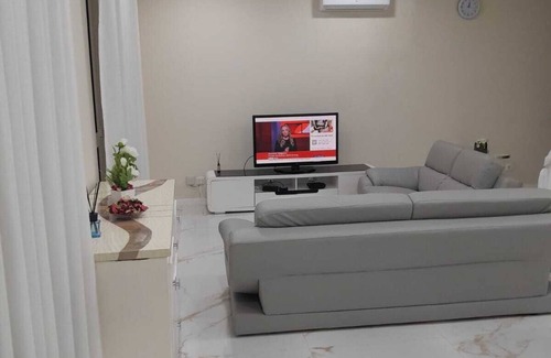 Luanda Apartment | Charming 1Bedroom apartment with WiFi and AC in welcoming Coqueiro prestigio