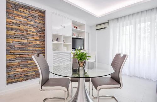 Les Fleurs Apartment | Charming 1BR Apartment In Heart Of Monaco