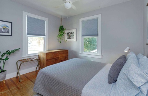 Park Lake - Highland House | Charming 1BR Vintage Treehouse Garage Apartment