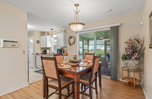 The Villages House | Charming 2/2 Ranch in Orange Blossom Gardens: Relax, Explore, and Enjoy!