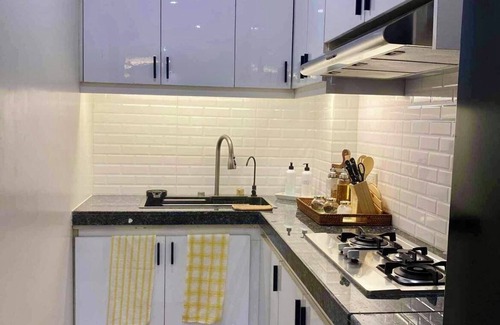 CSJDM House | Charming 2-BR House in San Jose Del Monte w/WiFi, 3 split-type ACs, & Netflix