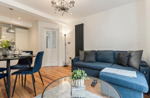 St. Leonard's Apartment | Charming 2-Bed Flat with Garden in London