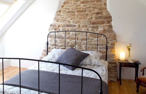 Ploerdut Cottage | Charming 2-bed gite on beautiful 2-acre site, sleeps 5, plus cots.