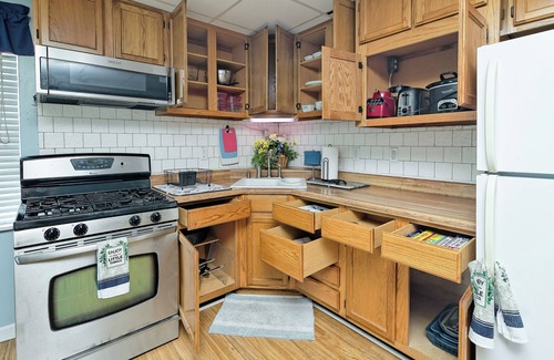 Sulphur Springs Bed & Breakfast | Charming 2-bedroom B&B with WiFi, AC in serene Sulphur Springs