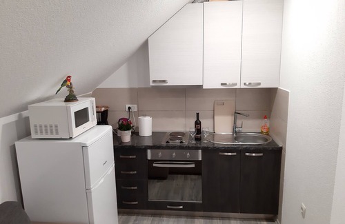 Irinovac Apartment | Charming 2-bedroom apartment 2 with WiFi, AC in delightful Plitvice Lakes