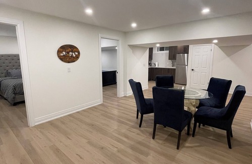 Cambridge Apartment | Charming 2-Bedroom Apartment with Kitchen, Office and Laundry