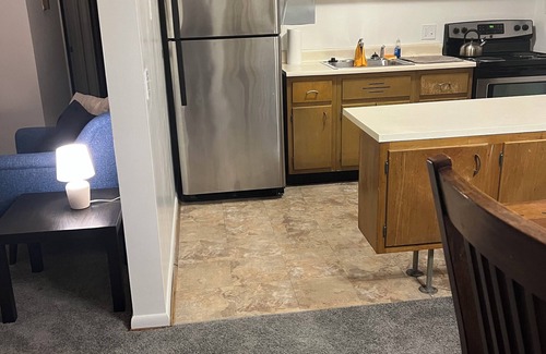 Finneytown Apartment | Charming 2-bedroom apartment with WiFi, AC in pleasant Cincinnati, OH