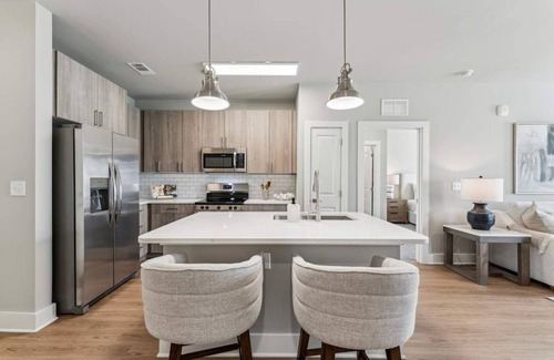 Fort Myers Apartment | Charming 2-bedroom apartment in amazing Fort Myers with fitness room, AC