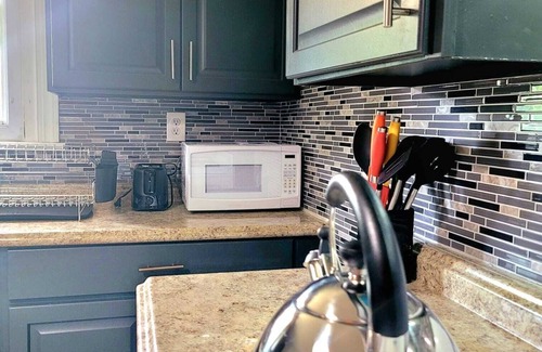 Rutherford Apartment | Charming 2-bedroom apartment with AC, WiFi in lovely Rutherford