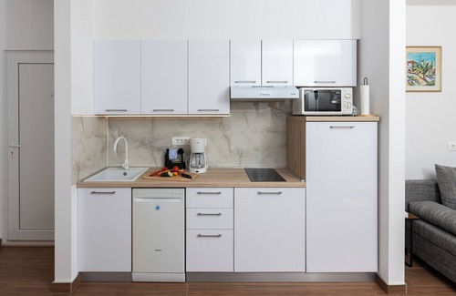 Novi Zagreb Apartment | Charming 2-bedroom apartment with WiFi, AC in lovely Dubrovnik