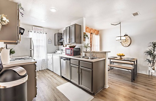Killeen Apartment | Charming 2-bedroom apartment with WiFi, AC in fantastic Killeen