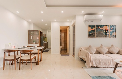 Hanoi Apartment | Charming 2-bedroom apartment with a bathtub in D’Capitale, Trung Hoa, Ha Noi