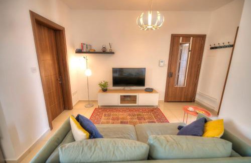 Hamrun Apartment | Charming 2 bedroom apartment close to Junior College ETUS1-1