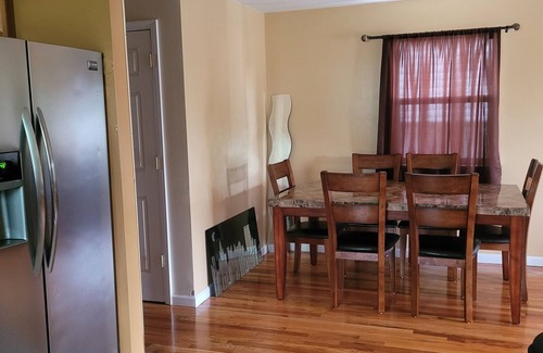 Weequahic Apartment | Charming 2-bedroom apt less than 10 minutes away from EWR and 25 mins from NYC