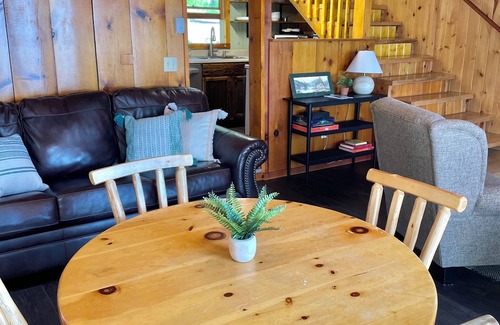 Cook Cabin | Charming 2-bedroom cabin ON VERMILION with sand beach, sauna, pickle ball, sauna