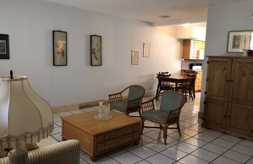 South Lake Condo | Charming 2-bedroom condo with WiFi, AC in fantastic Hollywood
