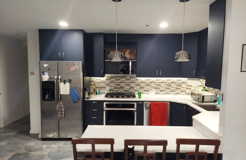 Midwood Condo | Charming 2-bedroom condo in fabulous Brooklyn with AC, WiFi, fitness equipment