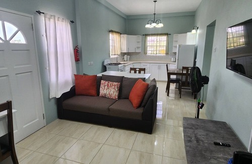 The Lime Apartment | Charming 2-bedroom apartment in lovely St. George's with AC, WiFi
