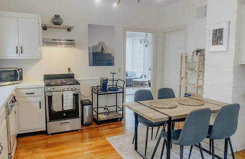 Fox Point House | Charming 2-bedroom house super close to Brown & RISD, Wayland Square