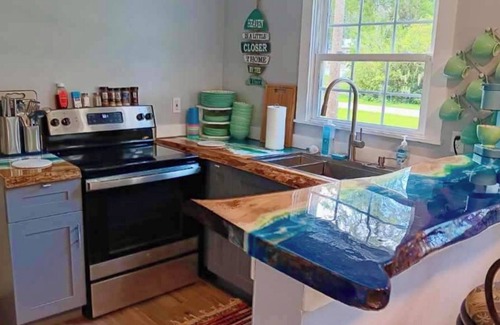 Homosassa House | Charming 2-bedroom house in peaceful Old Homosassa
