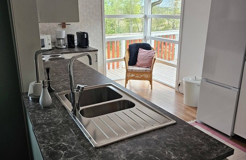 Ammeberg House | Charming 2-bedroom house with 6 beds , free WiFi near Vättern in Åmmeberg