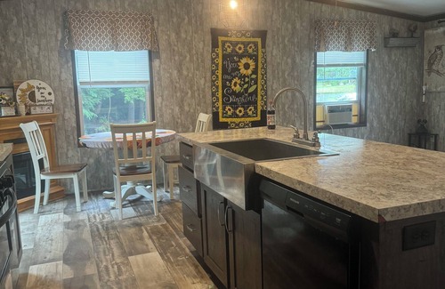 Dagus Mines House | Charming 2-bedroom house in Kersey with WiFi and AC
