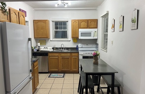 Saline House | Charming 2-bedroom house in Saline with WiFi and AC