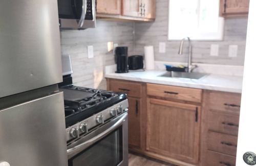 Pocatello Cottage | Charming 2-bedroom Tiny home, with Wi-Fi in Pocatello