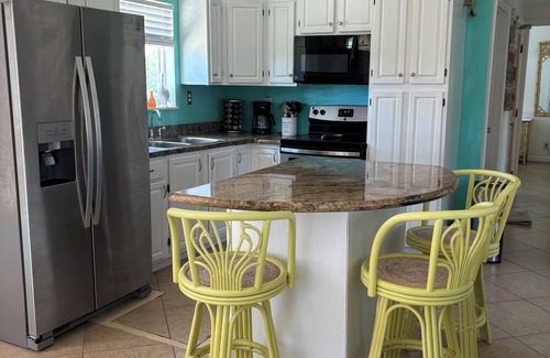 Big Pine Key House | Charming 2-bedroom 2- bath home located in the middle of The Key Deer Refuge.