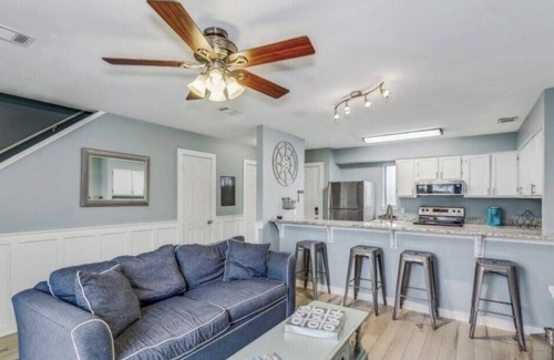 Mary Esther House | Charming 2-bedroom townhome with sound access, pool and grill