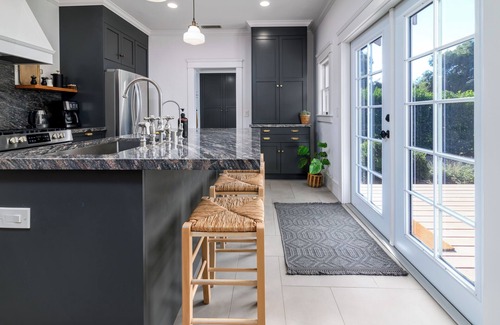 Santa Paula House | Charming 2-bedroom bungalow in Santa Paula with WiFi, AC