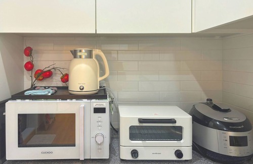 Seogyo-dong Villa | Charming 2-bedroom villa with AC, WiFi in brilliant Mapo-gu