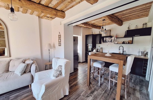 Barjac House | Charming 2-bedroom village house with garden