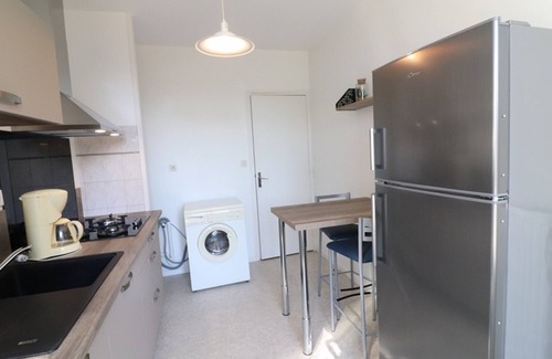 Saint-Gerons Cottage | Charming 2-BR Cottage near Lake with Wi-Fi, BBQ, Pet-Friendly