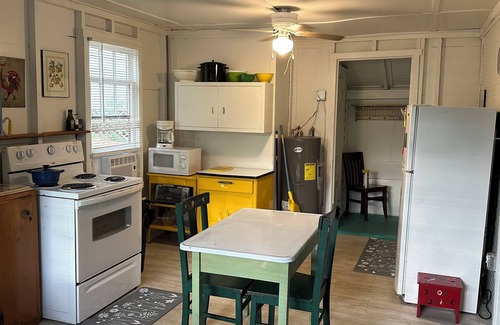 Schroon Lake Cottage | Charming 2 BR cottage in Schroon Lake; strong WiFi. pet friendly, beach