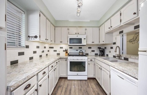 Rockford Cottage | Charming 2-unit retreat in Rockford