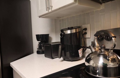 Metro West Apartment | Charming 2BD, 2BTH Retreat in the Heart of Orlando
