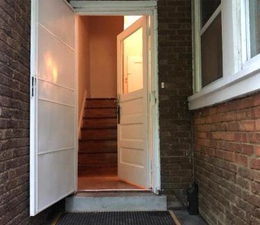 Clifton Apartment | Charming 2BD near UC, Hospitals,ZOO